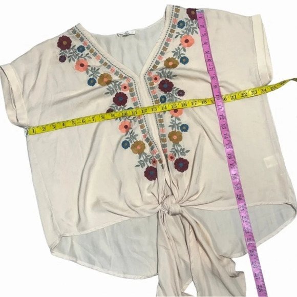 Entro floral embroidered boho cap sleeve top tie front size M - Picture 6 of 11